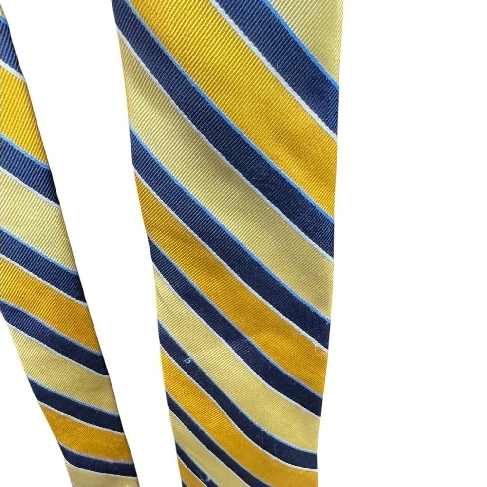 Chaps 100% Silk Tie Yellow Navy Blue Stripe Classic Preppy Menswear